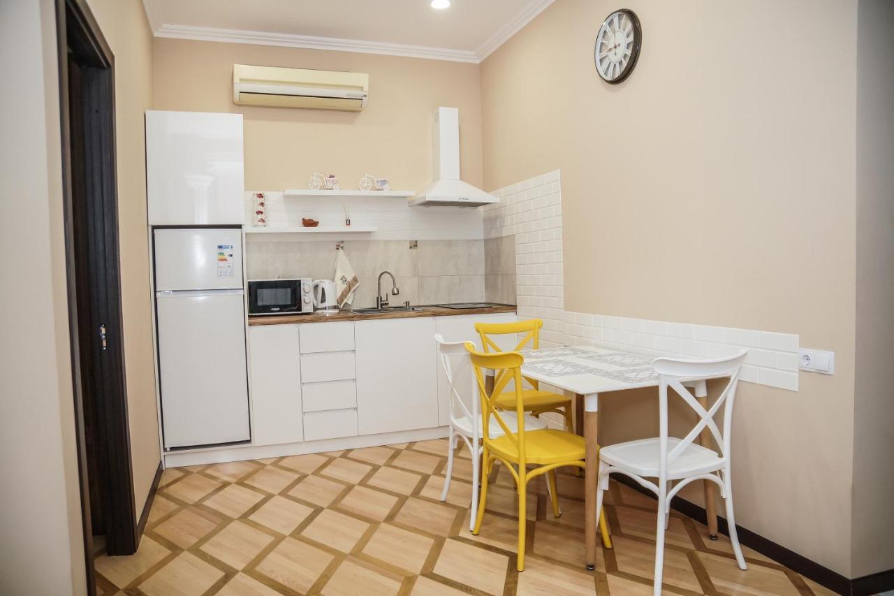 Nice Apartments Tbilisi Buitenkant foto
